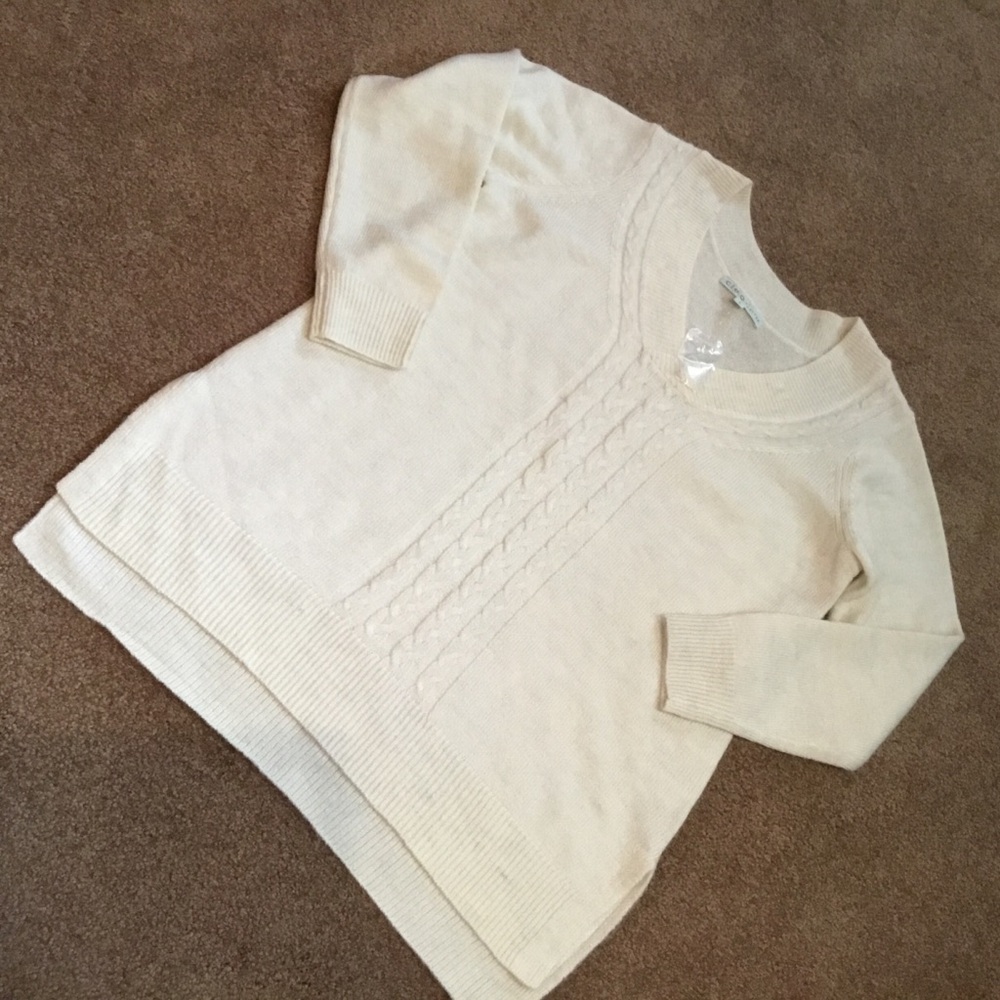 2/$30 Cleo Petites Cable knit sweater Sz Lg Cream/ Off white Super soft NWT